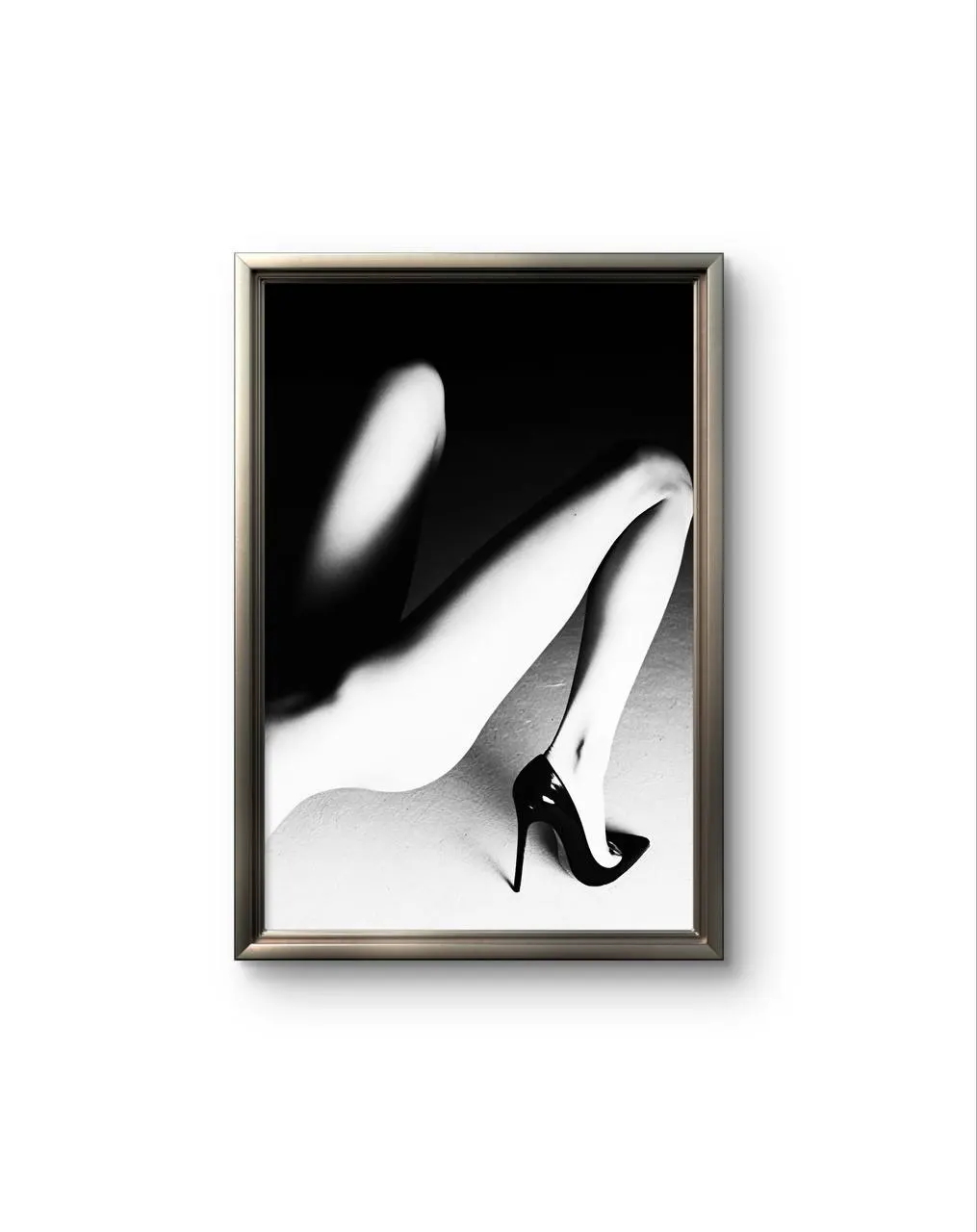 Bonaque - Elegance in Contrast — Fotografia stampa d'arte di Bonaque